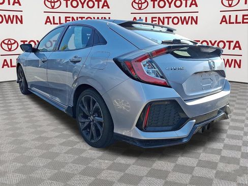 Used 2019 Honda Civic Sport Touring image 4