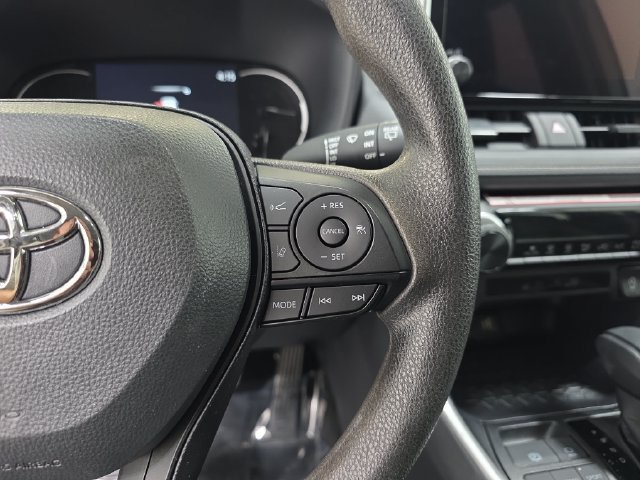 Certified 2025 Toyota RAV4 LE FWD image 15