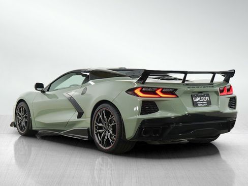 Used 2024 Chevrolet Corvette Stingray Convertible w/ 1LT RWD image 3