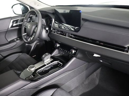 New 2026 Mitsubishi Outlander SE FWD image 30