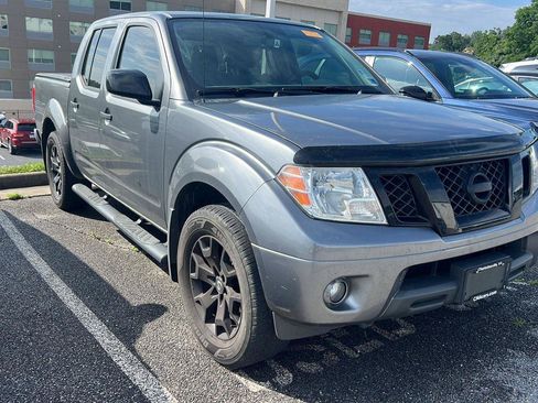 Used 2021 Nissan Frontier SV w/ Midnight Edition Floor Mats AWD/4WD image 5