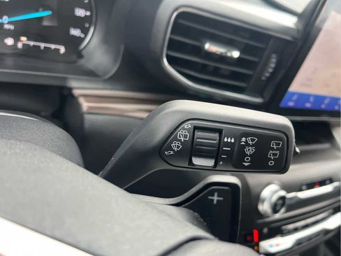 Used 2020 Ford Explorer Limited image 36