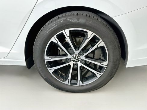 Used 2025 Volkswagen Jetta Sport FWD image 11