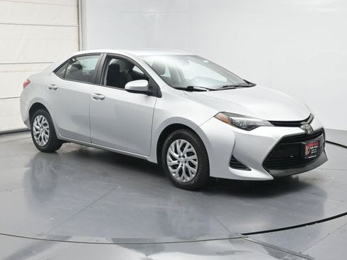 Used 2019 Toyota Corolla LE FWD image 23