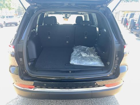 New 2025 Jeep Grand Cherokee Laredo X image 20