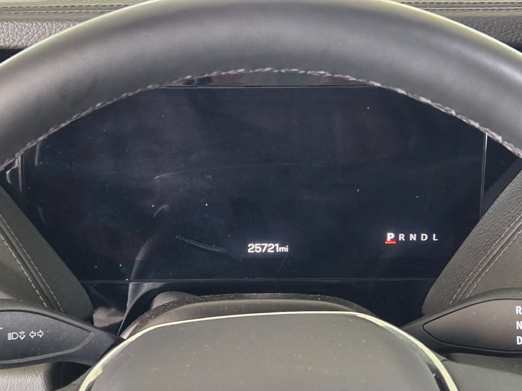 Used 2025 GMC Yukon Denali AWD/4WD image 29