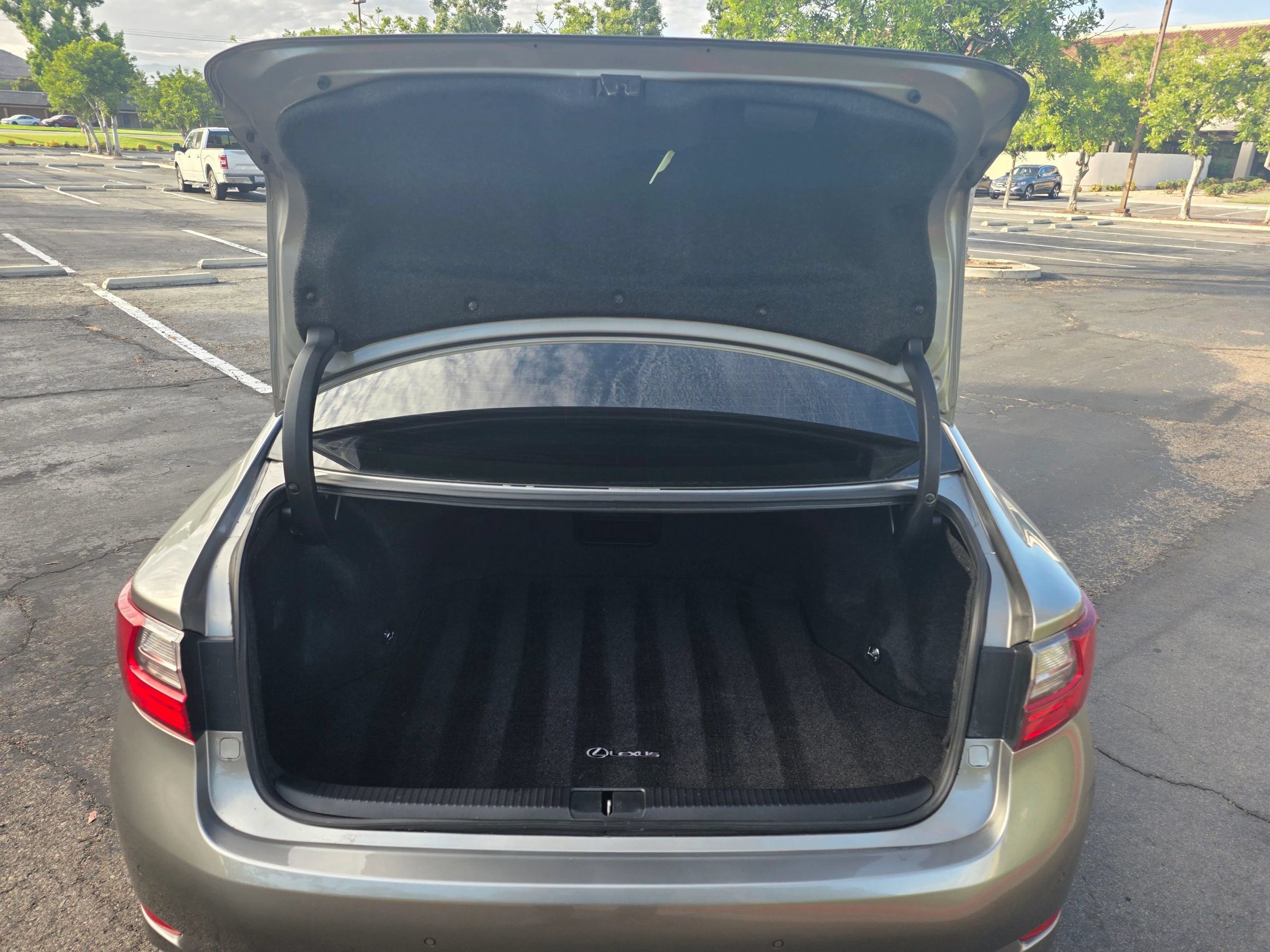 Used 2018 Lexus ES 350 w/ Navigation System Package FWD image 10