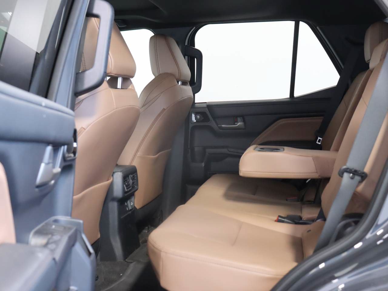 Used 2026 Toyota 4Runner Limited AWD/4WD image 16