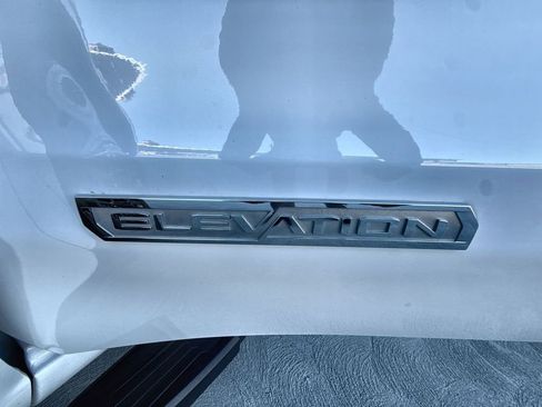 Used 2022 GMC Sierra 1500 Elevation w/ LPO, Elevation Black Package image 32