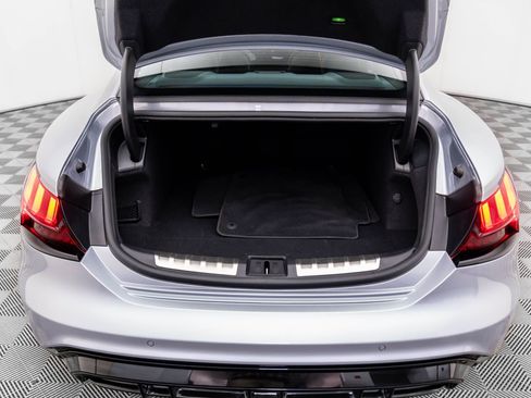 Used 2022 Audi e-tron GT Prestige w/ Prestige Package image 32