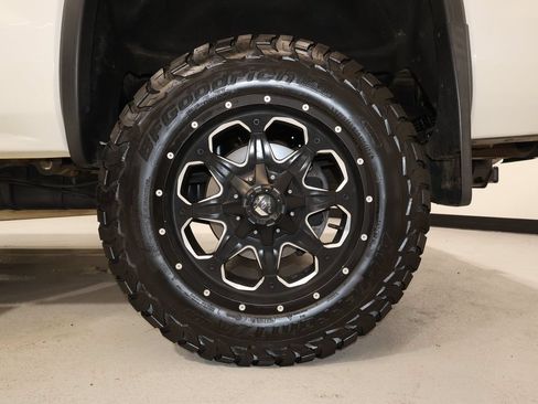 Used 2016 GMC Sierra 2500 Denali w/ Duramax Plus Package AWD/4WD image 21