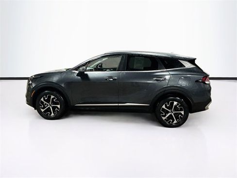 Used 2023 Kia Sportage EX image 4