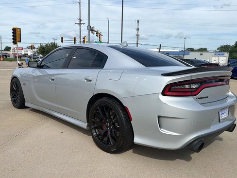 Used 2019 Dodge Charger Scat Pack w/ Dynamics Package RWD image 13