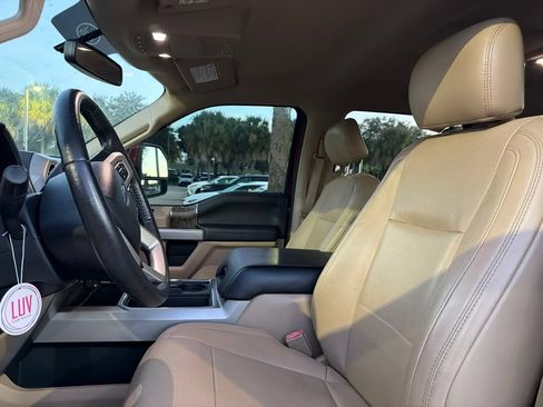 Used 2017 Ford F250 Lariat w/ Lariat Value Package AWD/4WD image 6