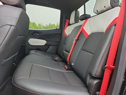 New 2025 GMC Canyon AT4 w/ AT4X Package image 16