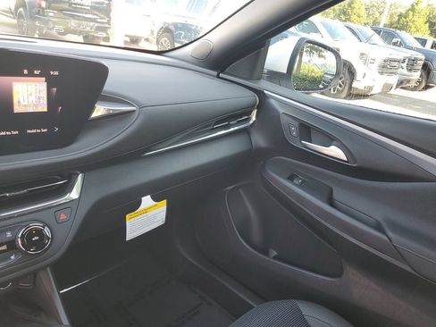 New 2026 Buick Envista Sport Touring w/ Convenience I Package FWD image 25