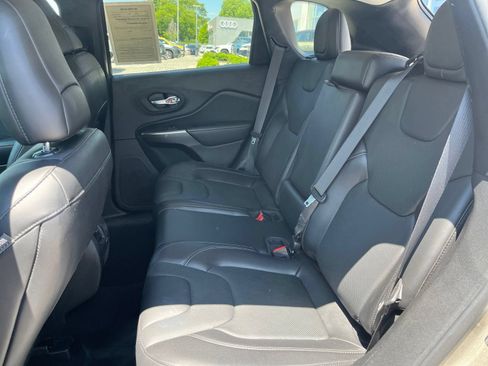 Used 2020 Jeep Cherokee Limited AWD/4WD image 29