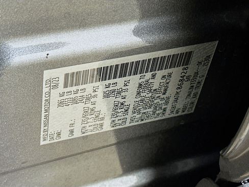 Used 2023 Nissan Rogue S image 12