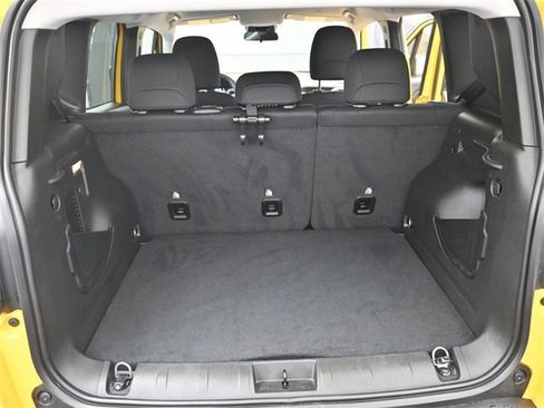 Used 2023 Jeep Renegade Latitude image 27