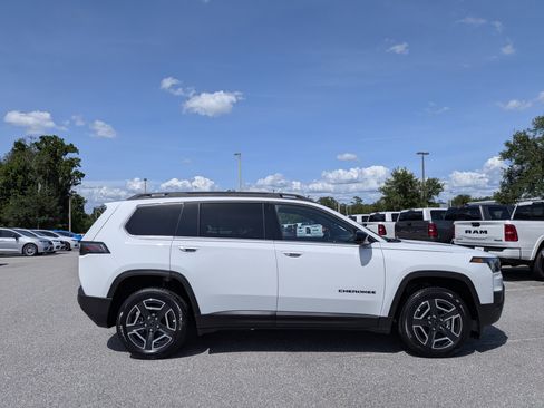 New 2026 Jeep Cherokee Limited AWD/4WD image 2