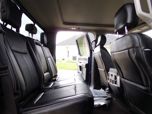 Used 2018 Ford F150 Lariat w/ Equipment Group 502A Luxury AWD/4WD image 21