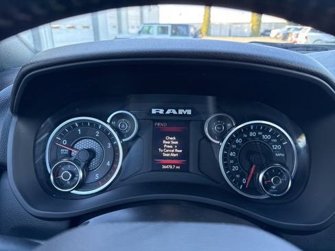 Used 2024 RAM 2500 Big Horn image 33