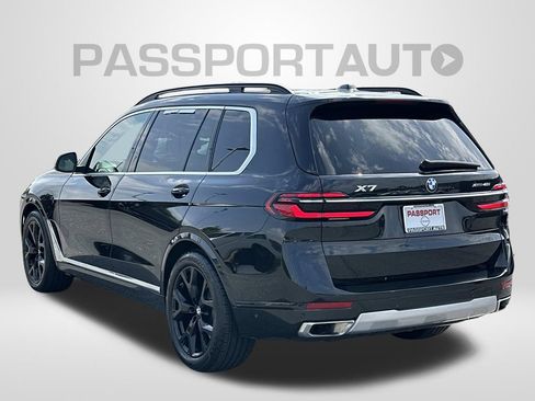 Used 2023 BMW X7 xDrive40i w/ Climate Comfort Package AWD/4WD image 2