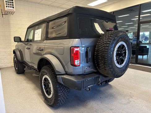 Used 2023 Ford Bronco Black Diamond w/ Sasquatch Package AWD/4WD image 3