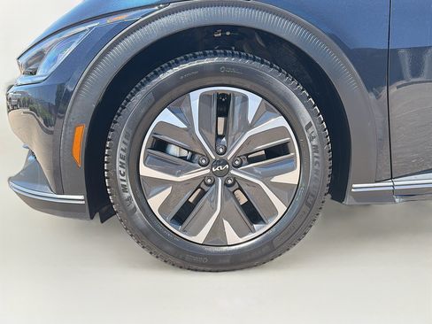 Used 2024 Kia EV6 Light AWD/4WD image 11
