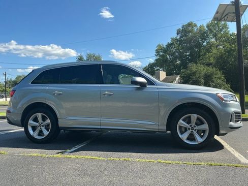 Used 2023 Audi Q7 2.0T Premium w/ Convenience Package AWD/4WD image 3