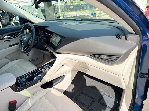 Used 2023 Buick Envision Avenir image 33