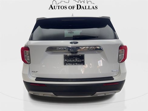 Used 2020 Ford Explorer XLT w/ Equipment Group 202A image 7