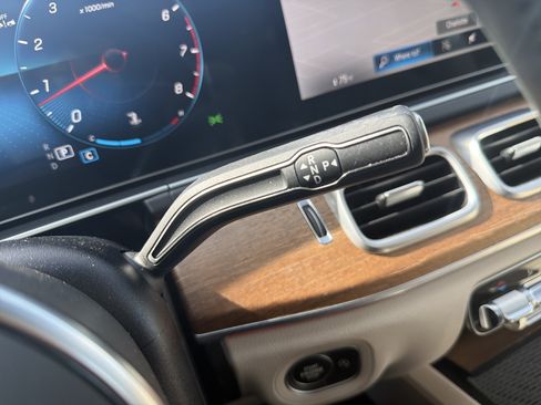 Used 2023 Mercedes-Benz GLE 350 4MATIC w/ 3rd Row Seat Package image 26