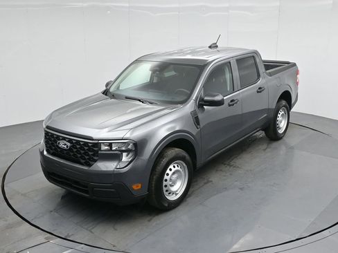 New 2025 Ford Maverick XL image 30