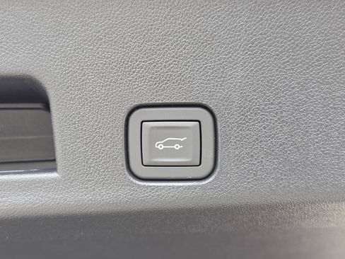 New 2026 Chevrolet Traverse High Country FWD image 14