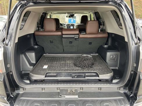 Used 2023 Toyota 4Runner Limited image 9