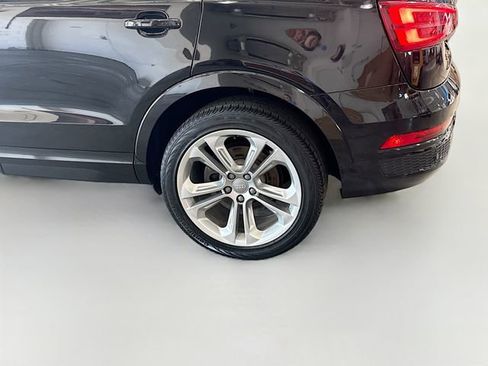 Used 2018 Audi Q3 2.0T Premium Plus w/ Premium Plus Package AWD/4WD image 33