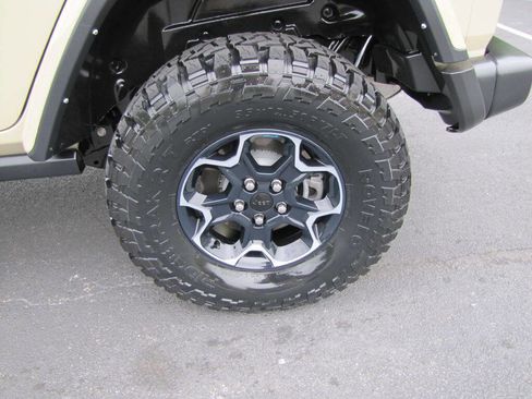 Used 2022 Jeep Wrangler Unlimited Rubicon 4xe w/ Cold Weather Group AWD/4WD image 28