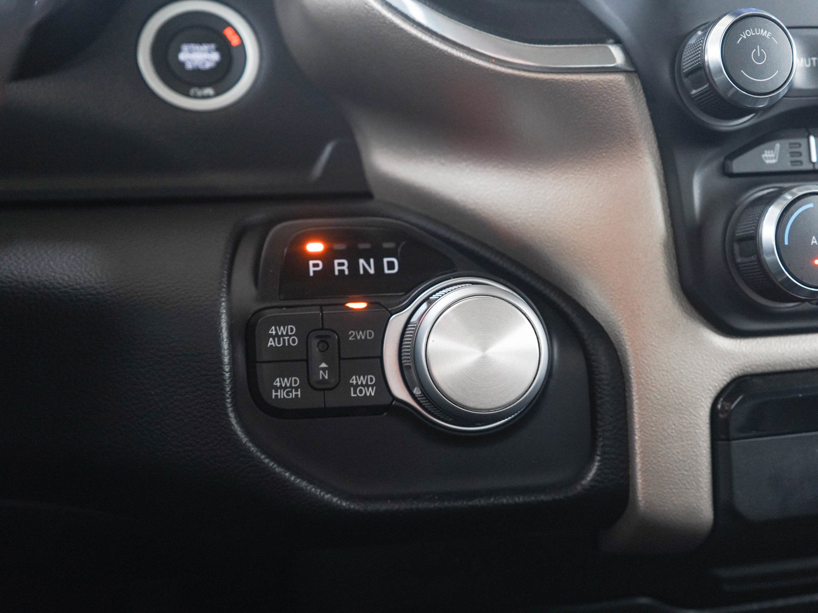 Used 2019 RAM 1500 Laramie AWD/4WD image 22