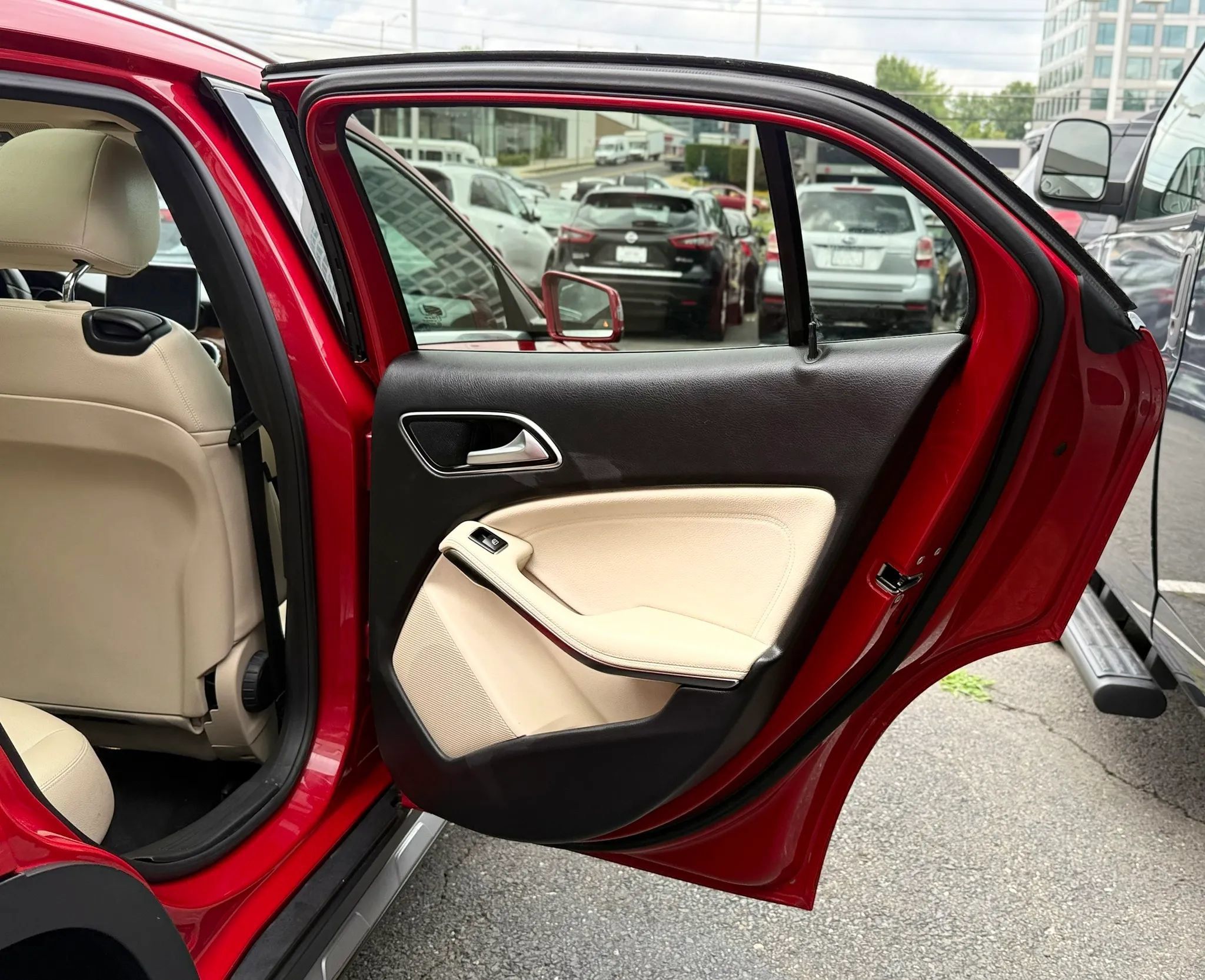 Used 2016 Mercedes-Benz GLA 250 4MATIC image 33