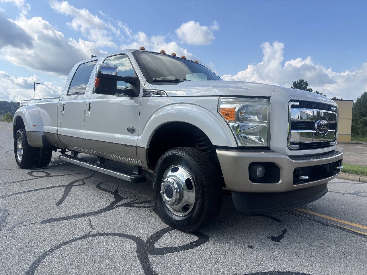 Used 2012 Ford F350 King Ranch w/ King Ranch w/Chrome Pkg AWD/4WD image 3