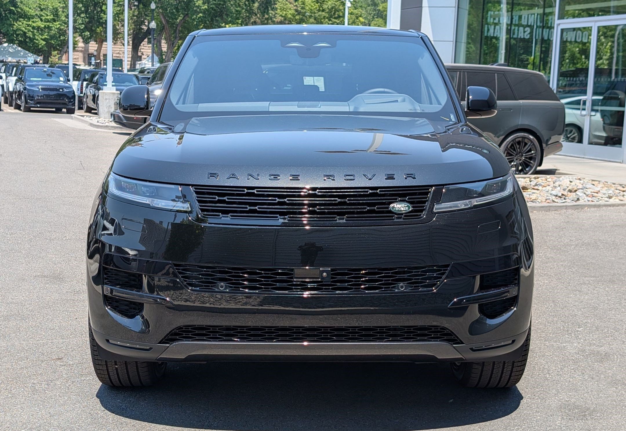New 2026 Land Rover Range Rover Sport SE AWD/4WD image 2