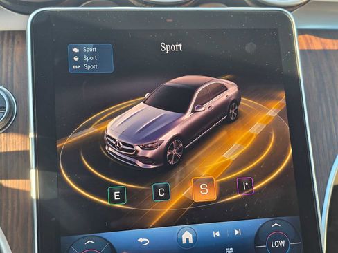 Used 2025 Mercedes-Benz C 300 Sedan image 31