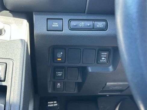 Used 2024 Nissan Frontier SV w/ SV Convenience Package image 20