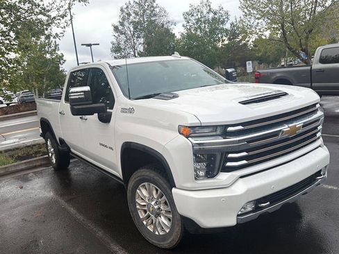 Used 2022 Chevrolet Silverado 3500 High Country AWD/4WD image 2