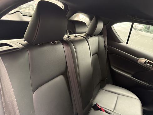 Used 2015 Lexus CT 200h w/ Navigation Package FWD image 35