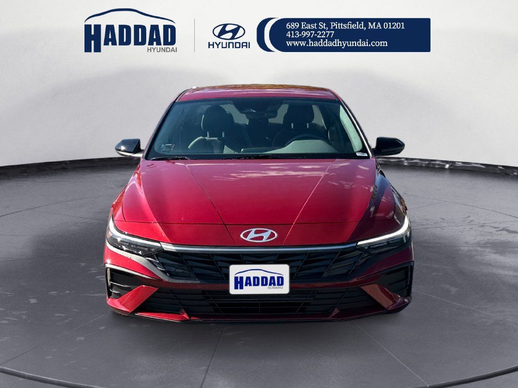 Used 2025 Hyundai Elantra Sport FWD image 8