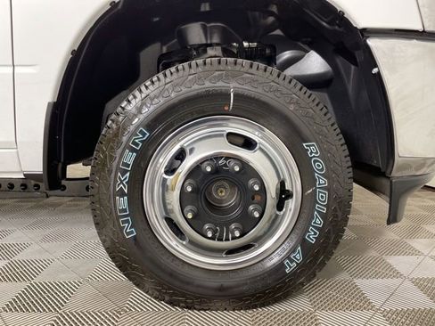 New 2024 RAM 3500 Tradesman w/ Chrome Appearance Group image 40