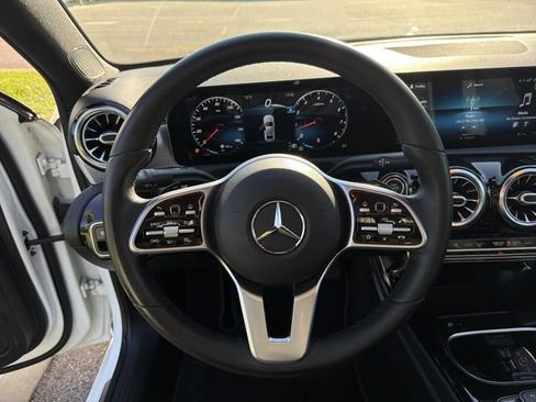 Used 2021 Mercedes-Benz A 220 4MATIC image 18