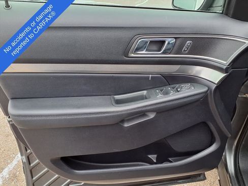 Used 2019 Ford Explorer XLT image 14